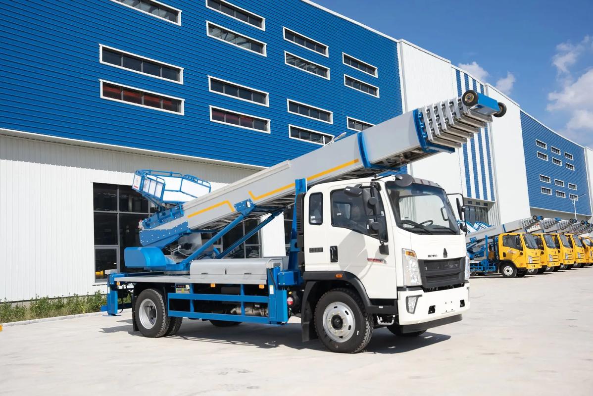 高要出租云梯车高空作业车 建筑垃圾搬运