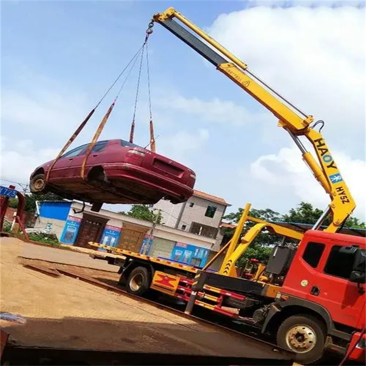 高要吊车吊汽车的正确方法